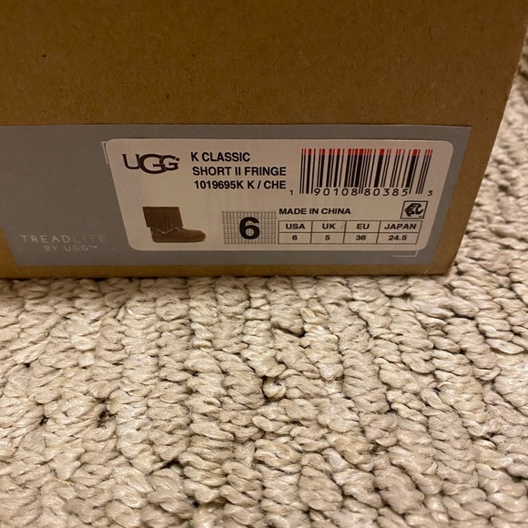 Ugg fringe boots. Size 6 youth or womans 7-7.5 which I wear. - Picture 8 of 8